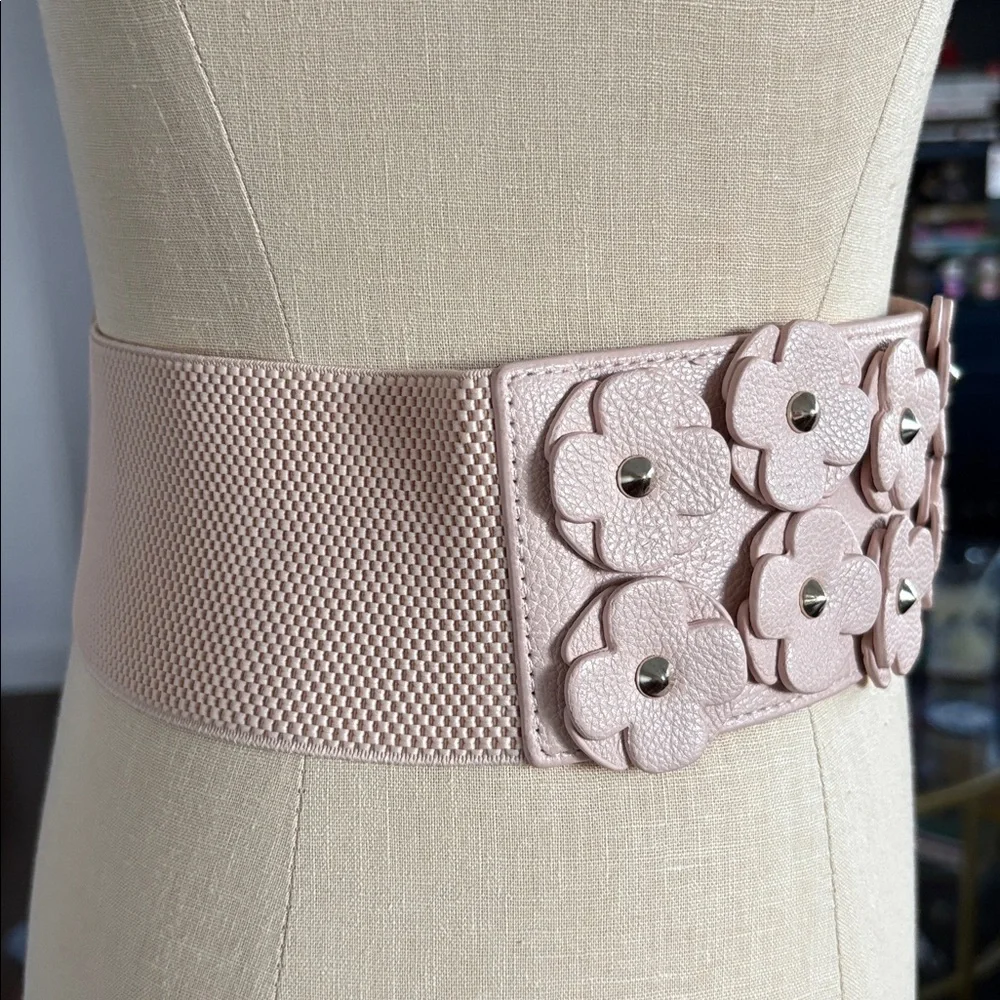 Aldo light Pink Floral Rosette Studded Belt size S - Picture 4 of 5